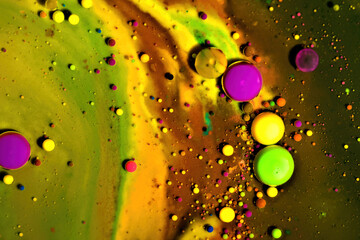 Macro Photography with Milk, Oil and Food Coloring