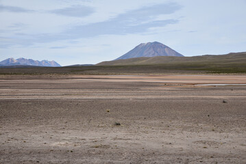 Volcan de l'altiplano andin. Pérou