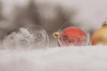 Weihnachtskarte mit gefrorener Seifenblase