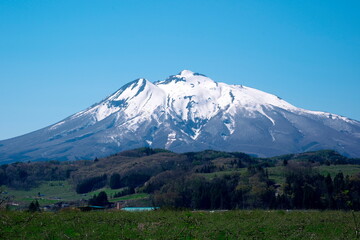 Obraz premium Iwaki seen from Hirosaki city