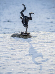 Frosch macht Handstand