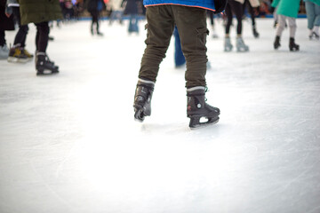 Obraz premium people ice skating