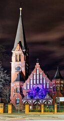 Kościół z mrocznym niebem © Marcin