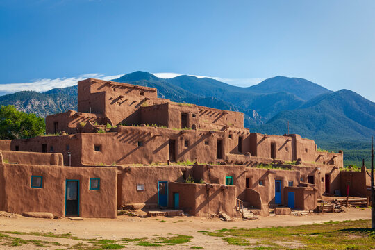Hlaauma (North House) an ancient apartment dwelling complex in Taos Pueblo, Taos, New Mexico, USA