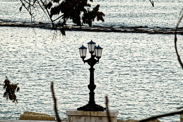 Lampione sul lungomare di Bari