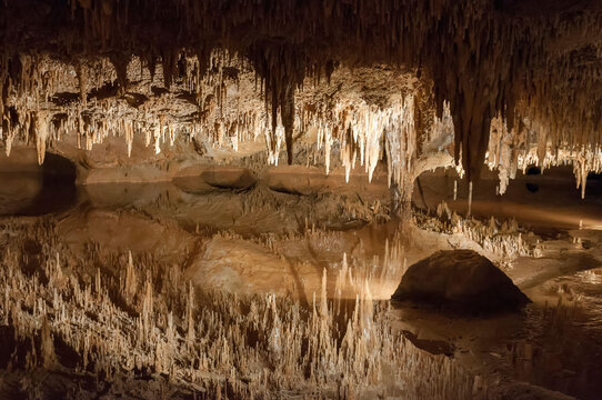 Stalactites and stalagmites in Luray Caverns in Luray, Virginia.
