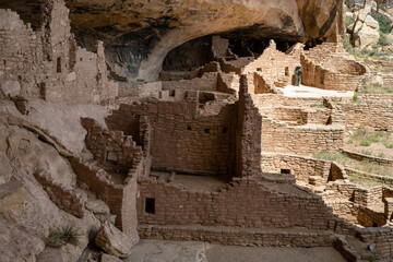 Long House Cliff Dwelling with rangers waiting to interpret