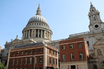 Fototapeta na wymiar Chapter House St Paul's and Saint Paul´s Cathedral in London, England Great Britain