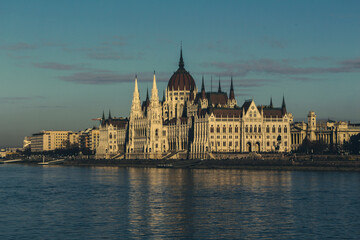 Fototapeta premium hungarian parliament building