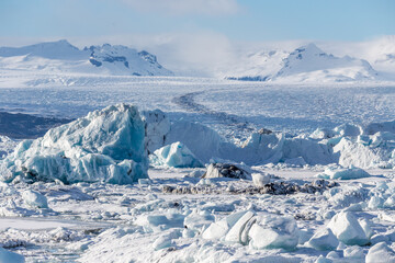 iceberg di grandi dimensioni nella laguna di fusione del ghiacciaio Jökulsárlón. Lingua del...