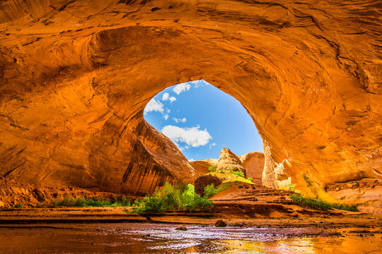 Jacob Hamblin Arch in Coyote Gulch, Glen Canyon National Recreation Area, Utah
