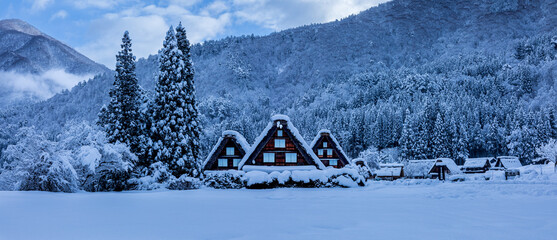冬景色の世界遺産白川郷  岐阜県白川村