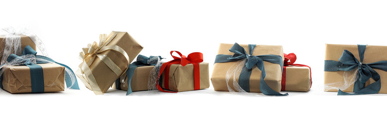 gifts in row, gift boxes with brown wrapping paper