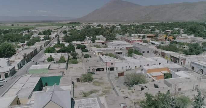 Parras de la Fuente o simplemente Parras, es la cabecera municipal del municipio hom&oacute;nimo en el estado mexicano de Coahuila