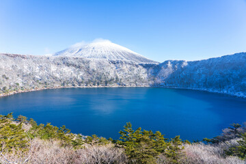 冬の大浪池と韓国岳