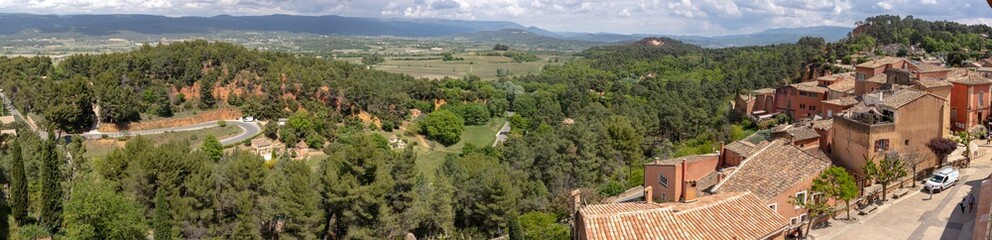 Fototapeta na wymiar Panoramic views on the ascent to Mourre Negre - Orientation postsigns - Luberon - Vaucluse - Provence Alpes Cote d'Azur - France