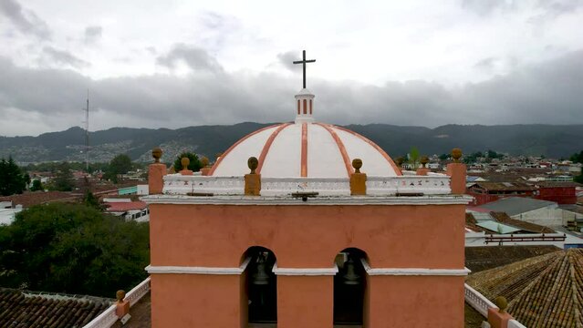 ascending shot of arco del carmen in san cristobal de las casas mexico