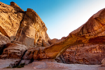 Fototapeta na wymiar stone bridge in Wadi Rum desert,Jordan