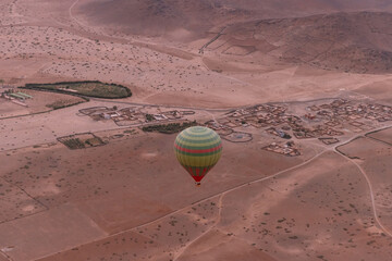 Vol en montgolfière dans le désert d'Agafay