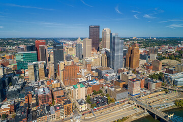 Fototapeta na wymiar Pittsburgh Skyline with Downtown and Business District.