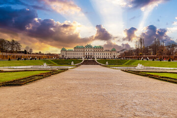 Cityscape with Schloss Belvedere in Vienna. Belvedere Castle at sunset. - 556955093