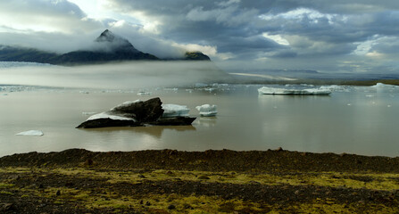 vatnajökull glacier in iceland