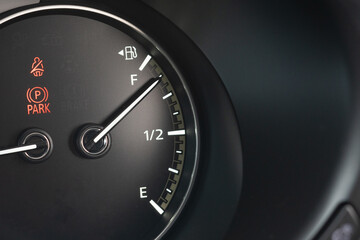 Naklejka premium 車の燃料計