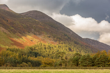 Obraz premium A typical autumn day around Buttermere Lake in the Lake District, England