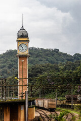 Torre do relógio da antiga estação ferroviária de Paranapiacaba, na Vila Inglesa em Santo...