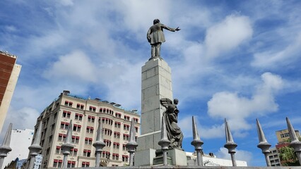 Vista do monumento a Castro Alves em Salvador, Bahia, Brazil