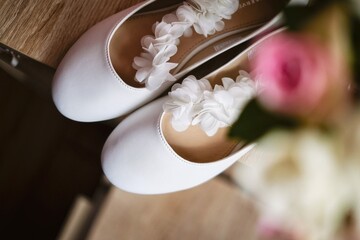 białe buty komunijne dziewczęce