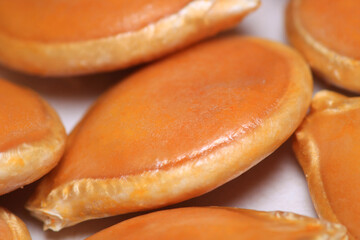 photo of sliced ​​pumpkin, seeds