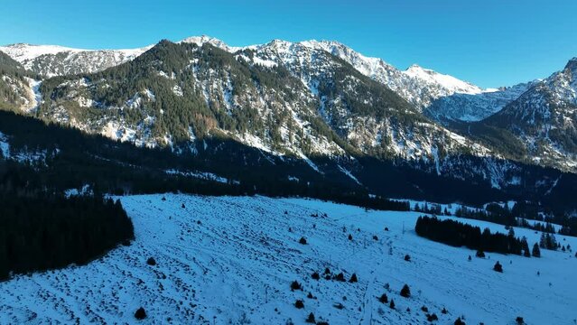 Aerial view snowy mountains Wildfr&auml;uleinstein, Stuibenkopf, Zerenkopf, Gehrenkopf and Mittagsspitze, Bavaria, Bad Hindelang, Hinterstein, Hintersteiner valley, Germany