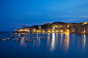 Silent bay ad Blue Hour, Sestri Levante, Liguria, Italy