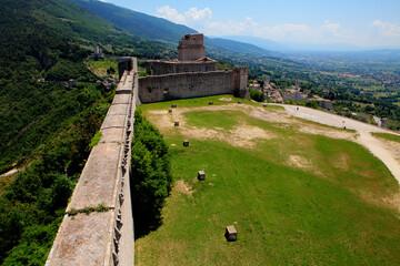 Rocca Maggiore in Assisi, Italy - obrazy, fototapety, plakaty