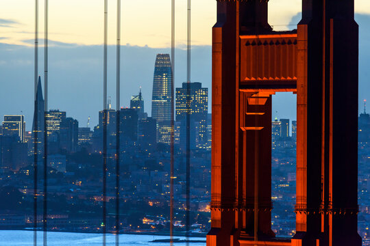 Fototapeta San Francisco and Golden gate Bridge at dawn