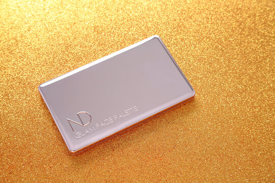Natasha Denona Glam palette, eye cosmetics, Spain, Vitoria, December of 2022