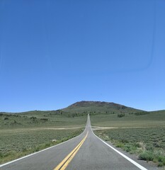the road to the mountains
