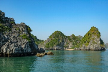 Naklejka premium Views of Lan Ha Bay in Cat Ba, Vietnam.