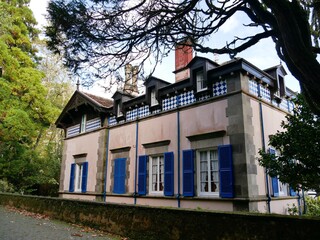 Maison bleue casa da Lagoa au bord du lac de Furnas sur l'île de Sao Miguel dans l'archipel des...