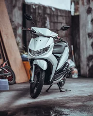 Foto op Aluminium scooter © Ronnel
