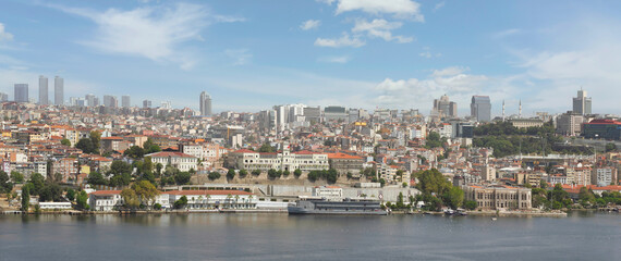 Fototapeta na wymiar Istanbul city view from Yavuz Sultan Selim Mosque courtyard overlooking Golden Horn, Istanbul, Turkey