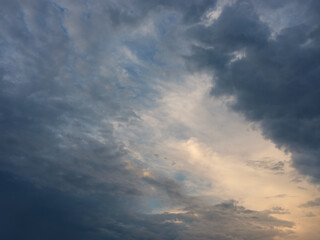 Obraz premium Wetter Wolken Himmel sanftes Licht wenig Kontraste