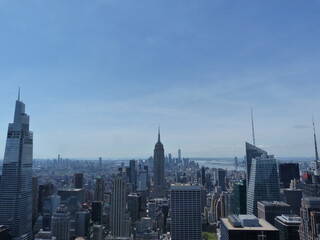 Fototapeta na wymiar Vue sur l'Empire State Building depuis Top of the Rock - New York
