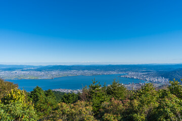 京都の比叡山山頂から望む琵琶湖の風景