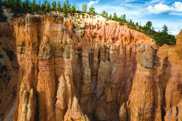 closeup of sandstone hoodoos at bryce canyon 