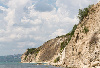 Fototapeta premium Bulgarian resort-Balchik. Rocky cliffs of sedimentary rock on the Black Sea coast.