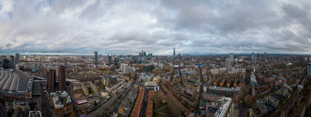 Naklejka premium Over the rooftops of London - the famous city from above - travel photography