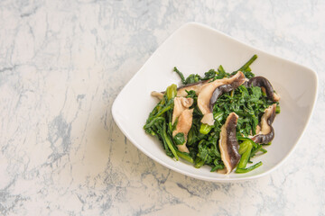 菊菜と椎茸の和え物