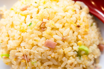 中華料理の定番「炒飯（チャーハン）」